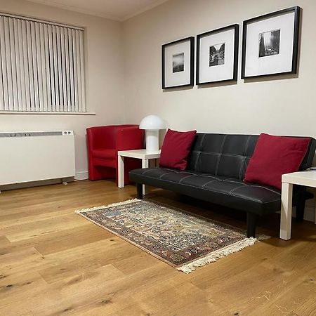 Morden Flat Close To Dlr Station With Free Parking London Ngoại thất bức ảnh